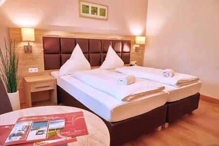 Bernstein Acamed Resort - 45