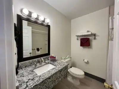 Inn at Cemetery Hill - 8