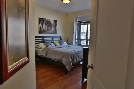 Quality Inn Centre-Ville - 124