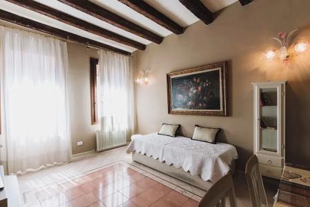 Palazzo Lion Morosini - Check in Presso Locanda Ai Santi Apostoli - 80