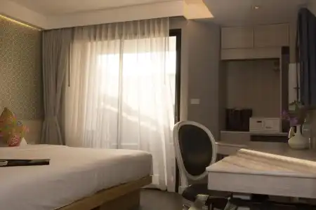 Sawaddi Patong Resort & Spa by Tolani - 25