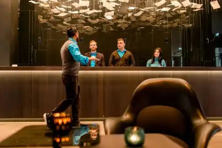 Motel One Frankfurt-Römer - 16