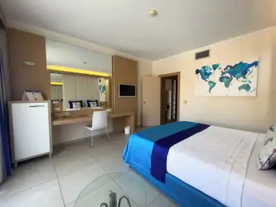 AQI Pegasos World - 70