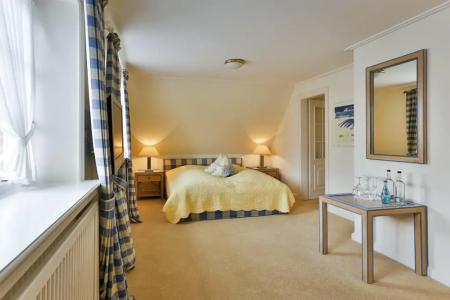 & Restaurant Jörg Müller - 33