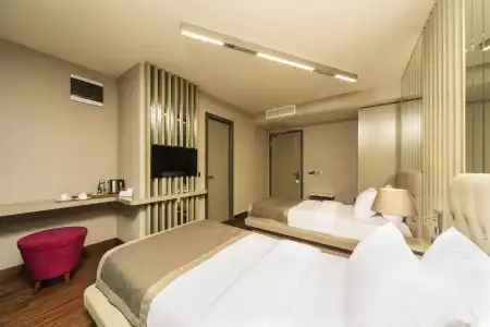 The City Suites - 5