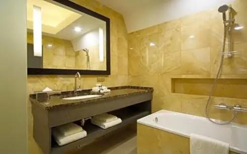 DoubleTree by Hilton Kazan City Center - 35