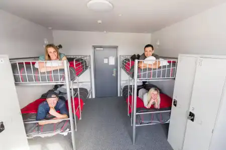 Urbanz - Hostel - 39