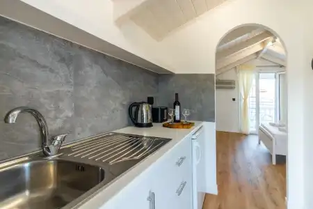 Alamis & Apartments - 126