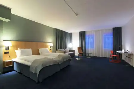 Quality Globe - 6