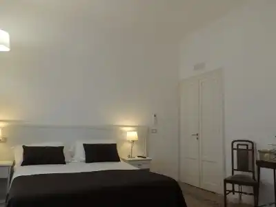 B&B Nike - Rooms Only - 78