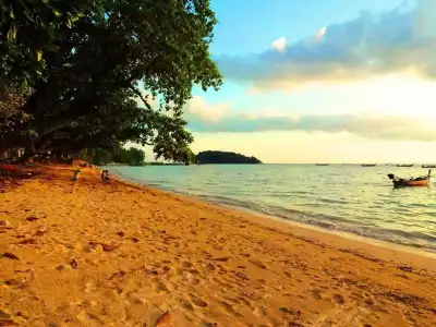 Isle Beach Resort Krabi - 11