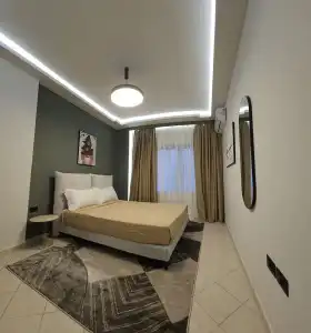 Oda Tirana - 100