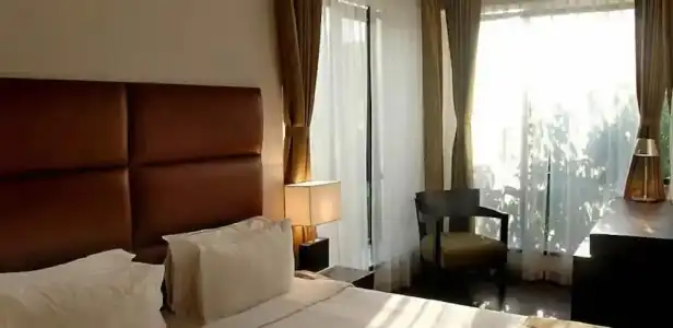 Metropole - 40
