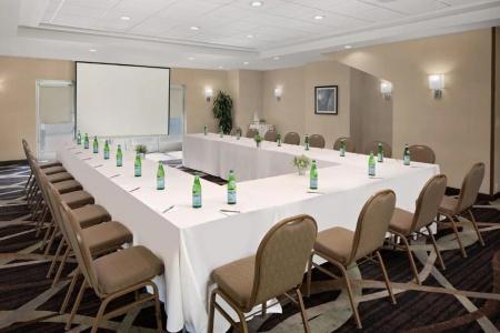Hilton Garden Inn Marina Del Rey - 11
