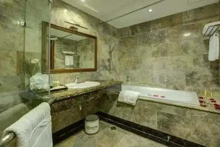 Hanoi Pearl - 179