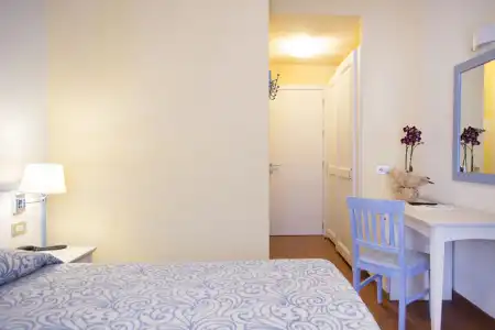 Blu Laconia Village - 4
