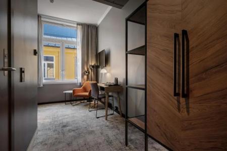 Karl Johan - 37