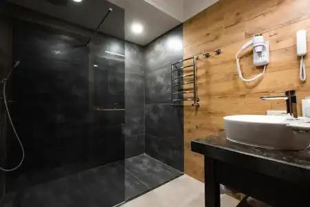 Tsunami Spa - 211
