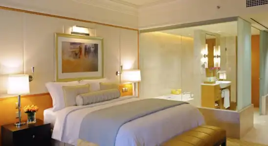 The Ritz-Carlton Executive Residences - 11