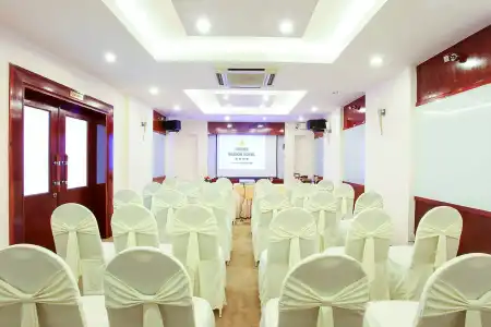 Oscar Saigon - 18