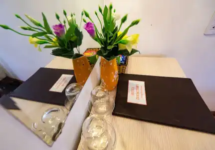 Flora Hue - 39