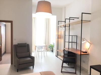 Two Pillows Boutique Hostel - 6