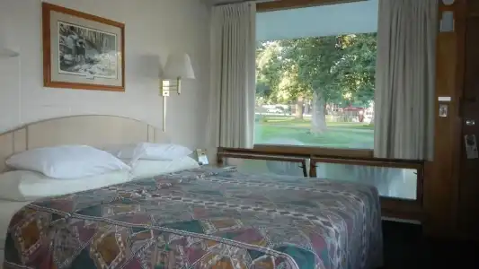 Indian Trail Motel - 4