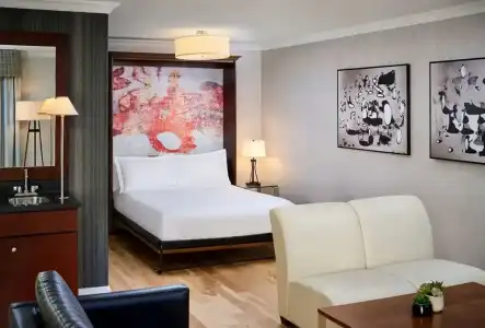 Radisson Blu Toronto Downtown - 35