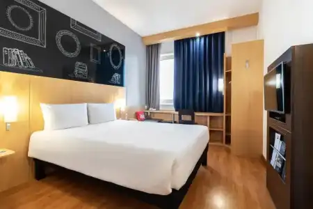 Ibis Kyiv City Center - 31