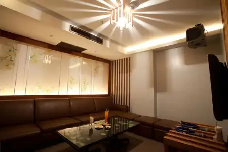 Ploy Palace - 11