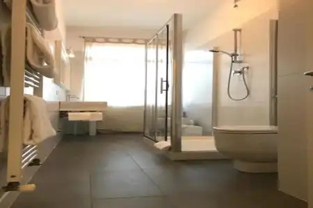 Paris - 8