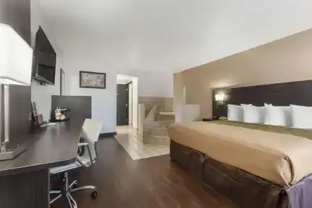 SureStay By Best Western Phoenix Airport - 2