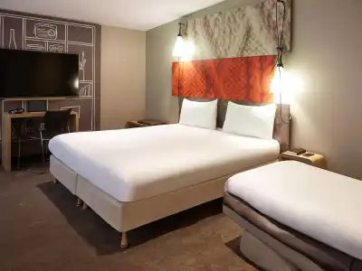 Ibis Paris Canal Saint Martin - 1