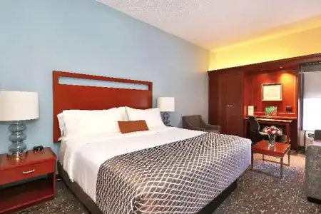 Best Western Plus Bellingham - 76