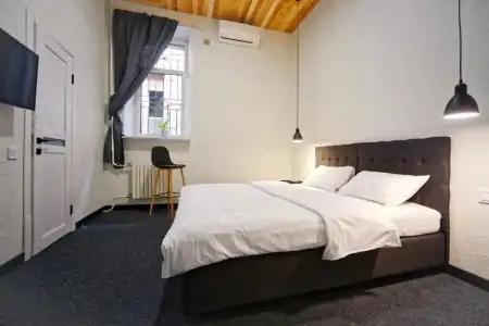 Mezzanine White - 30