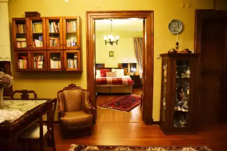 Ottoman Suites By Sera House - 4