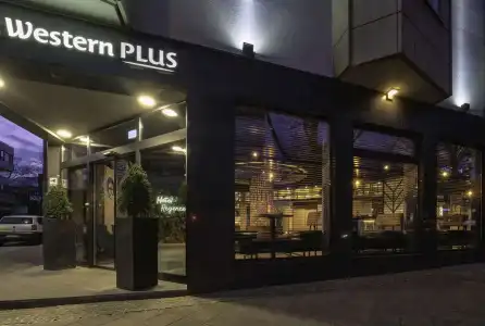 Best Western Plus Regence - 22