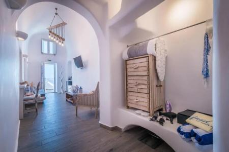 Angel Luxury Suites - 4