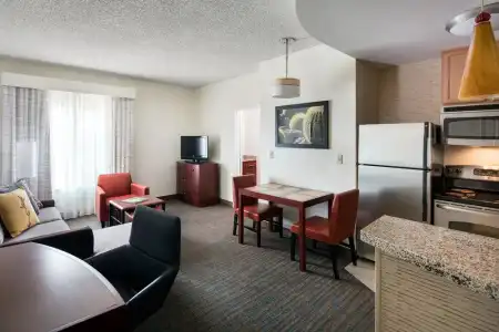 Residence Inn Phoenix Desert View at Mayo Clinic - 6