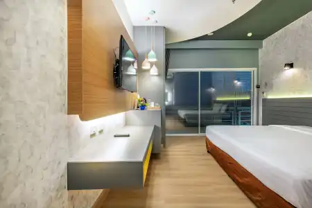 Qiu Sukhumvit - 17