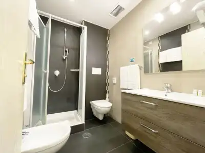 Central Wellness - 220