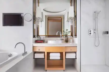 JW Marriott - 47