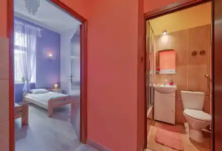 Hostel 70S - 63