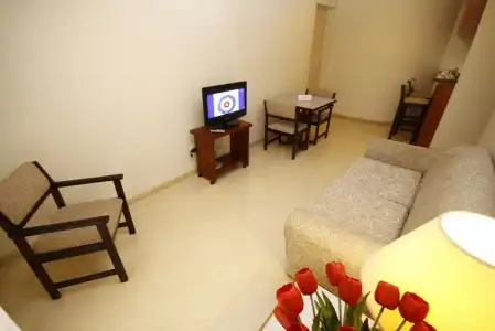 London Class Suites - 34