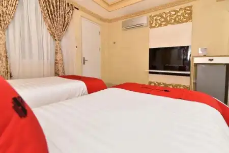 RedDoorz Plus near Discovery Shopping Mall Bali - 3