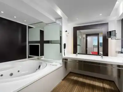 Novotel Bucharest City Centre - 22