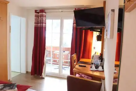 Grichting & Serviced Apartments - 118