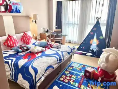 Regal Jinfeng - 35