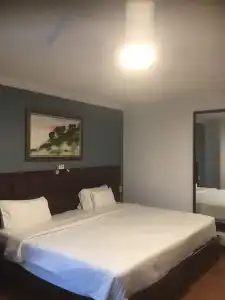 - 61 Luong Ngoc Quyen - 89