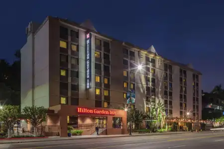 Hilton Garden Inn Los Angeles / Hollywood - 10